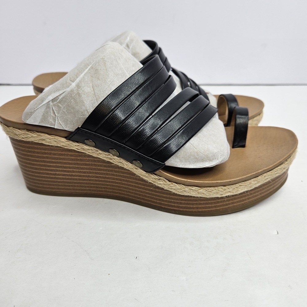 Wonderly Sandals Wedge Heel Size‎ 6.5 Heel 3"